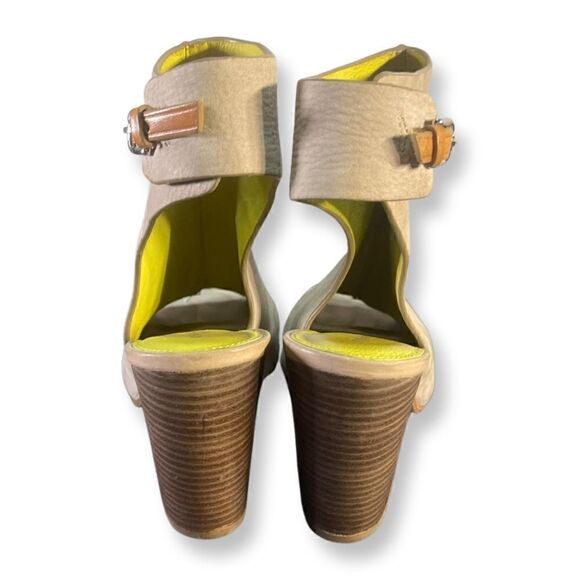 Coach- Suede Beige heeled sandals - Picture 6 of 8